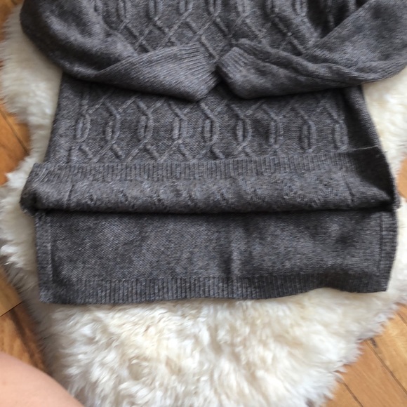 SONOMA Goods For Life Super soft v-neck hooded sweater in light brown. Size S. - Picture 8 of 13